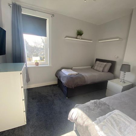 רנפרו Glasgow Apartment Close To The Airport מראה חיצוני תמונה