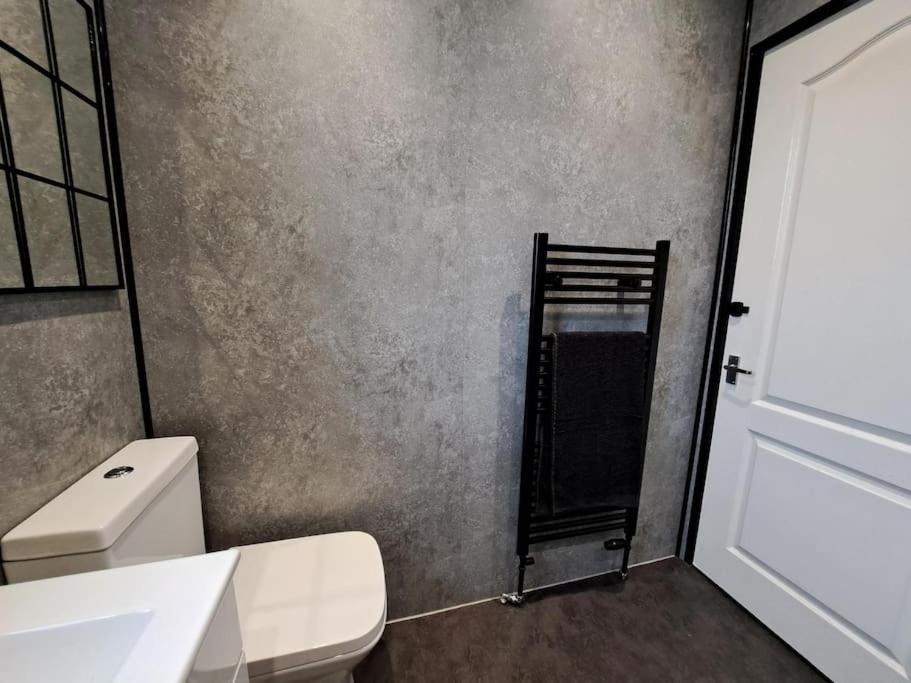 רנפרו Glasgow Apartment Close To The Airport מראה חיצוני תמונה